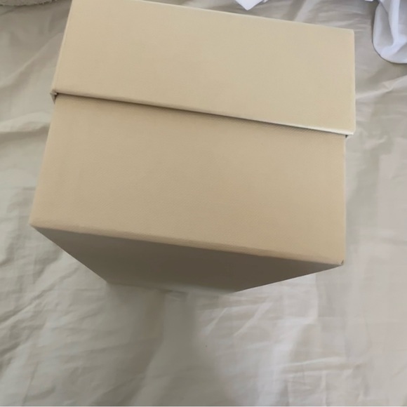 Burberry Shoe Box - Picture 8 of 8